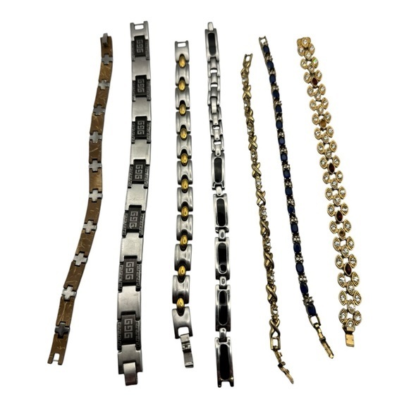 Jewelry - Lot of 7 Mixed Metal Bracelets, Stainless Steel & Gold Tone,‎ Avon Included